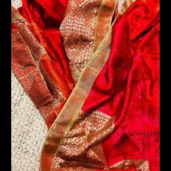 Indian phulkari dupatta party wear - Picture 5 of 5